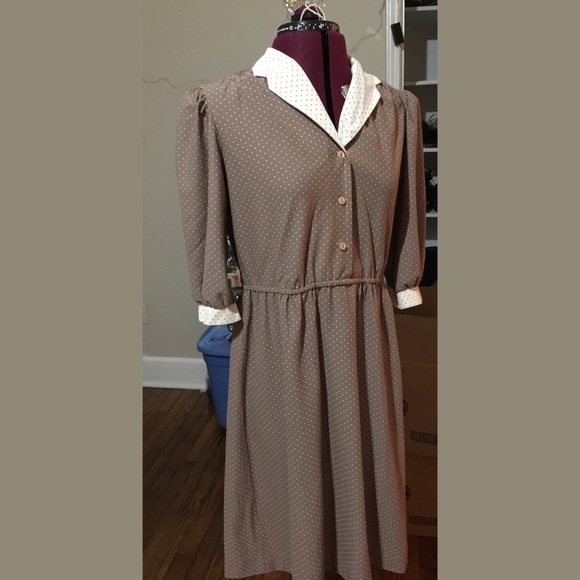 Vintage Dresses & Skirts - Vintage beige and cream polka dot dress